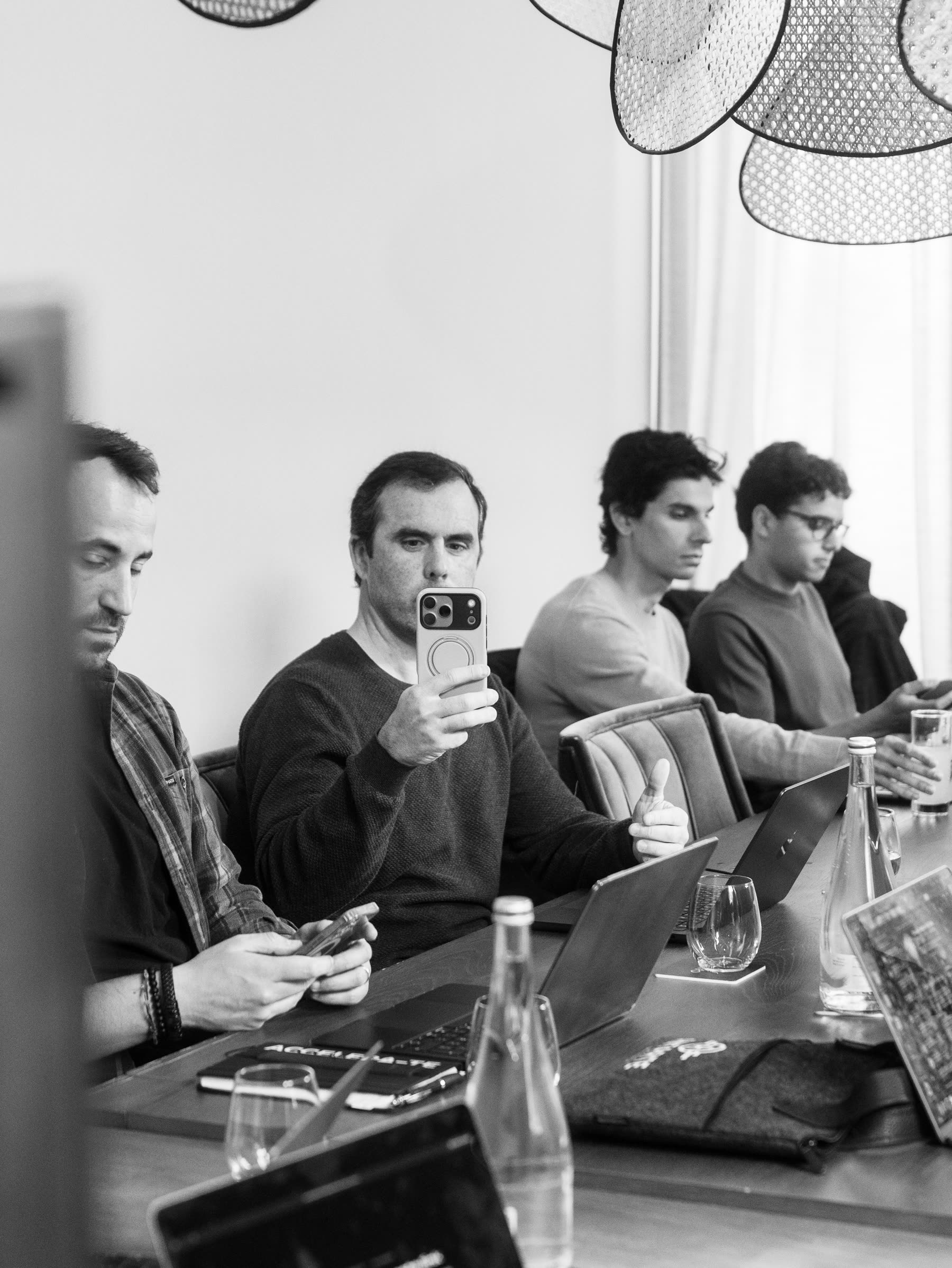 Mesa longa em pleno workshop